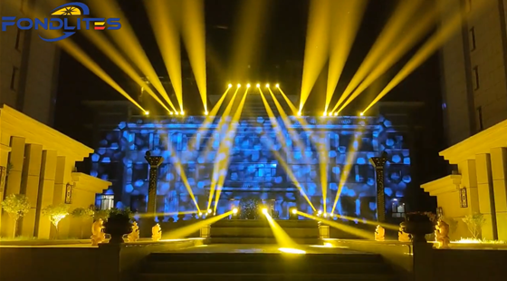 Moving head light stage show.png